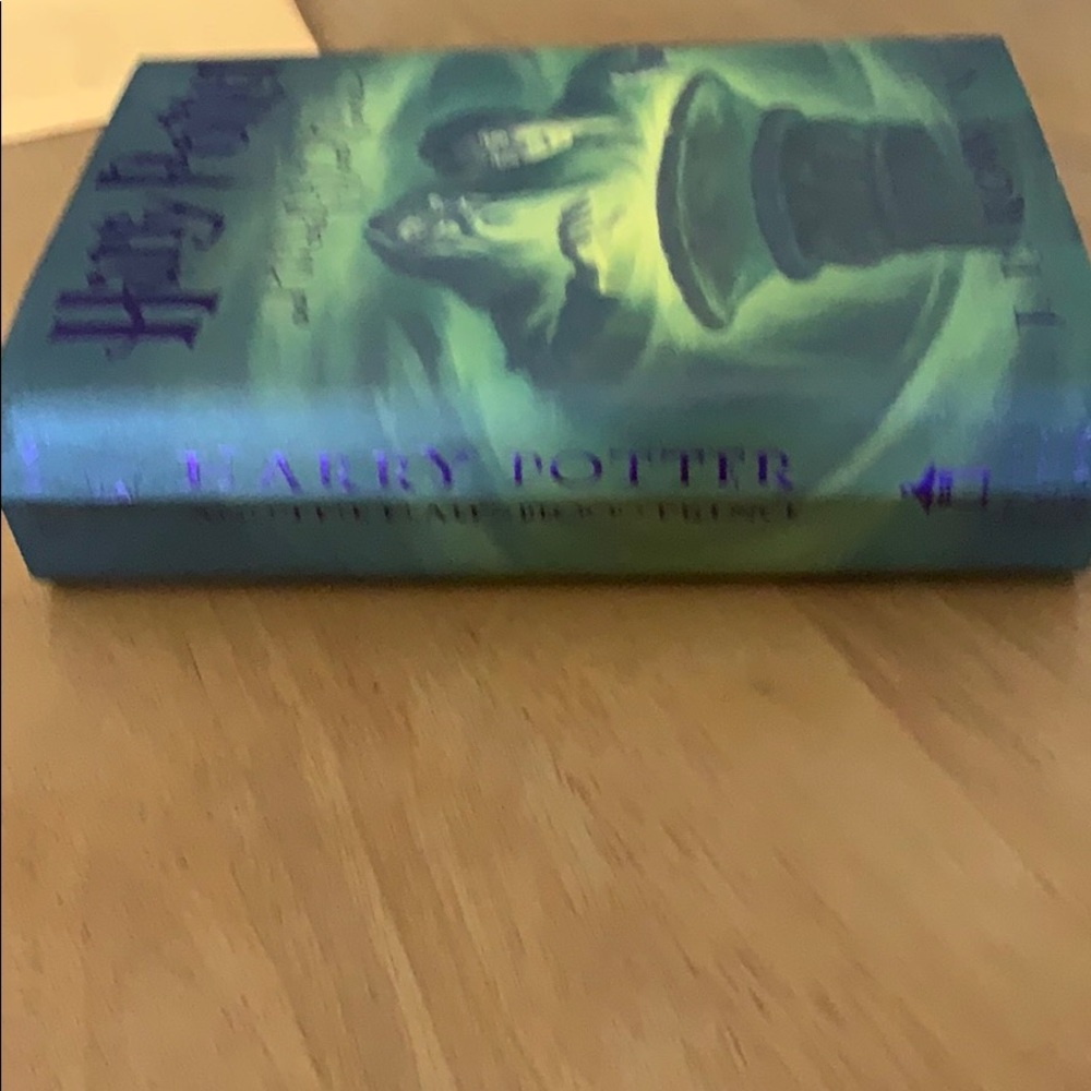 Harry Potter Book - Picture 2 of 4